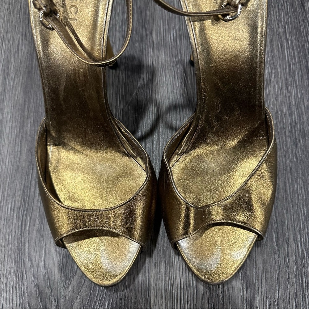 Gucci Metallic Gold Bamboo Accent Leather D'Orsay Pumps Size: 38 - Picture 4 of 16